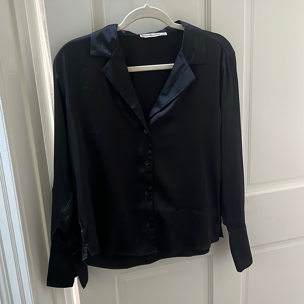 Brand: Abercrombie  // Size: S // Color: Black